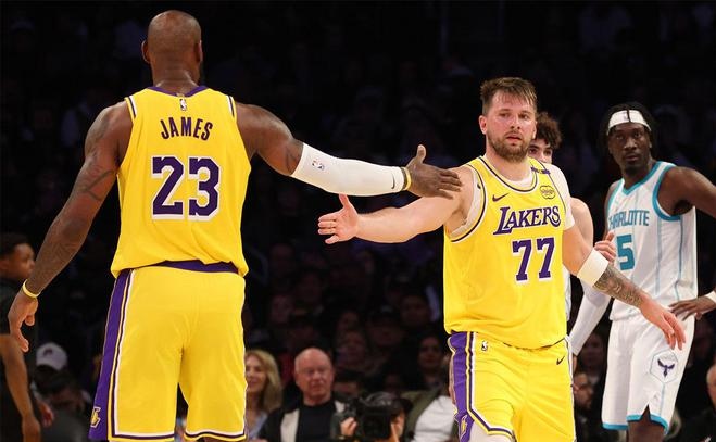 开云sport-冷门频出！NBA战况跌宕起伏的简单介绍