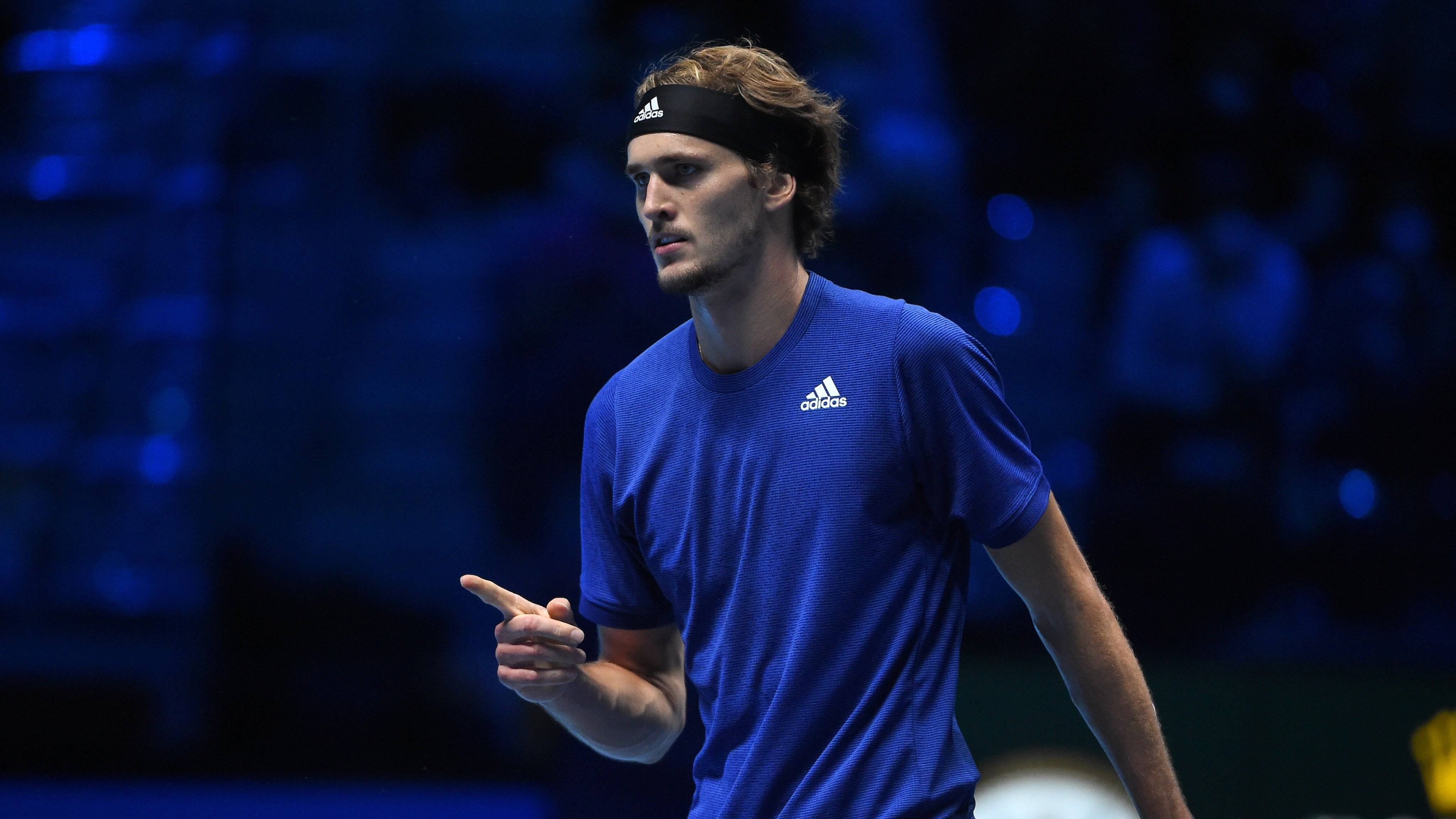 包含ATP总决赛完胜联合杯，兹维列夫统治全场的词条