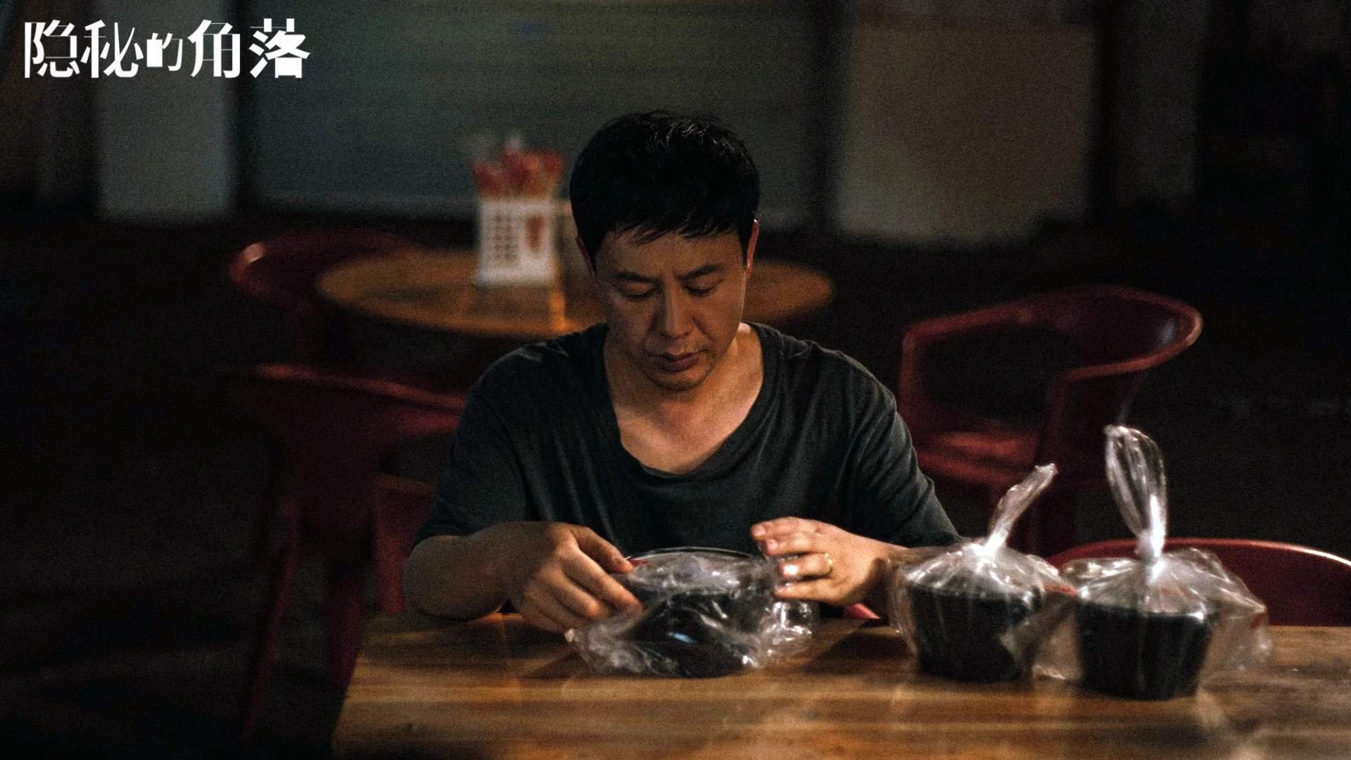 开云体育在线-深圳之巅的硬仗之王，小贾伦是如何在湖人狂潮中守下中国荣耀的？