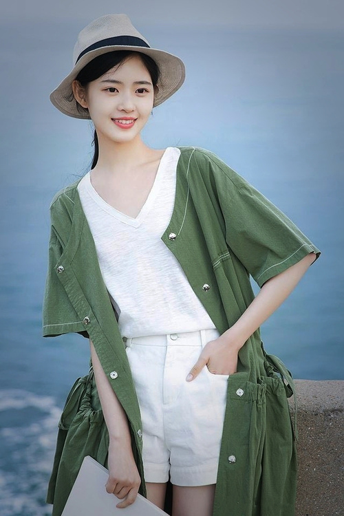 萨拉赫一肩擎天，塞维利亚之夜，他如何将红牛碾作尘烟？