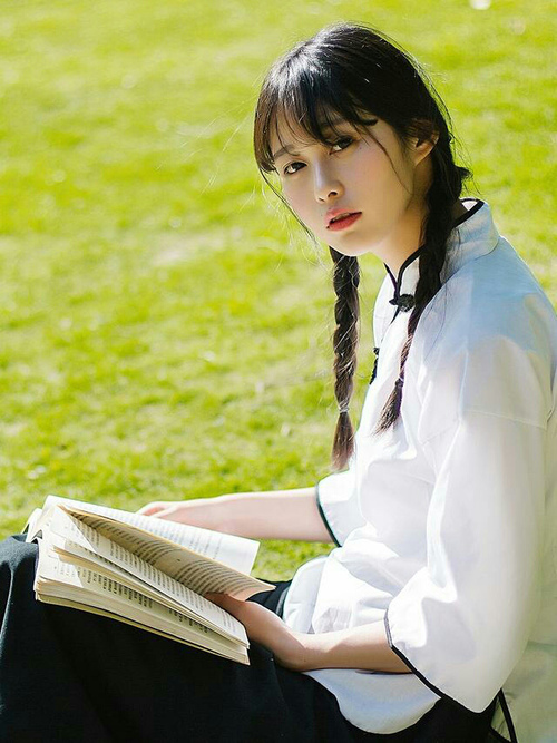 开云体育入口-当年轻风暴遭遇稳定器，哈利伯顿如何用无趣统治了这场疯狂对决