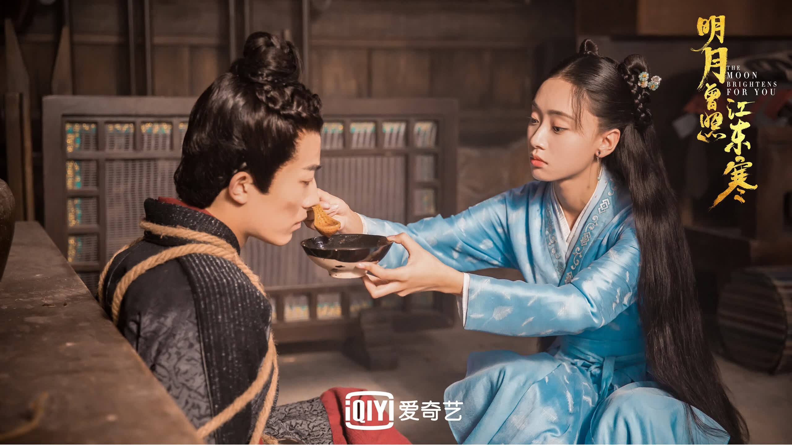 开云体育平台APP-无声的指挥家，当唯一性在F组绝唱中奏响—记德容如何定义美匈之战的不可复制瞬间